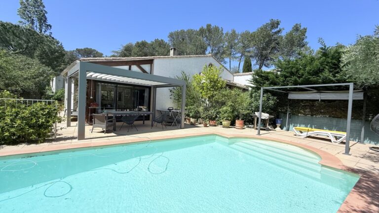 MONTLEGUN/ LA CAVAYERE ! EXCLUSIVITE !  belle villa 160m² avec piscine et terrain 2300m²