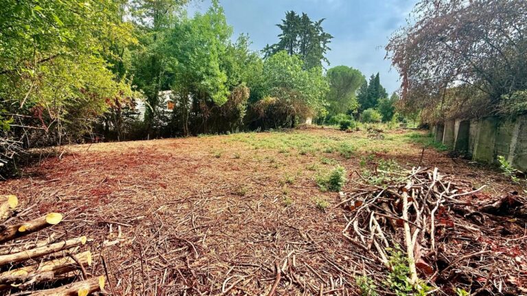 BAISSE DE PRIX ! ALAIRAC ! Magnifique terrain constructible 1100m²